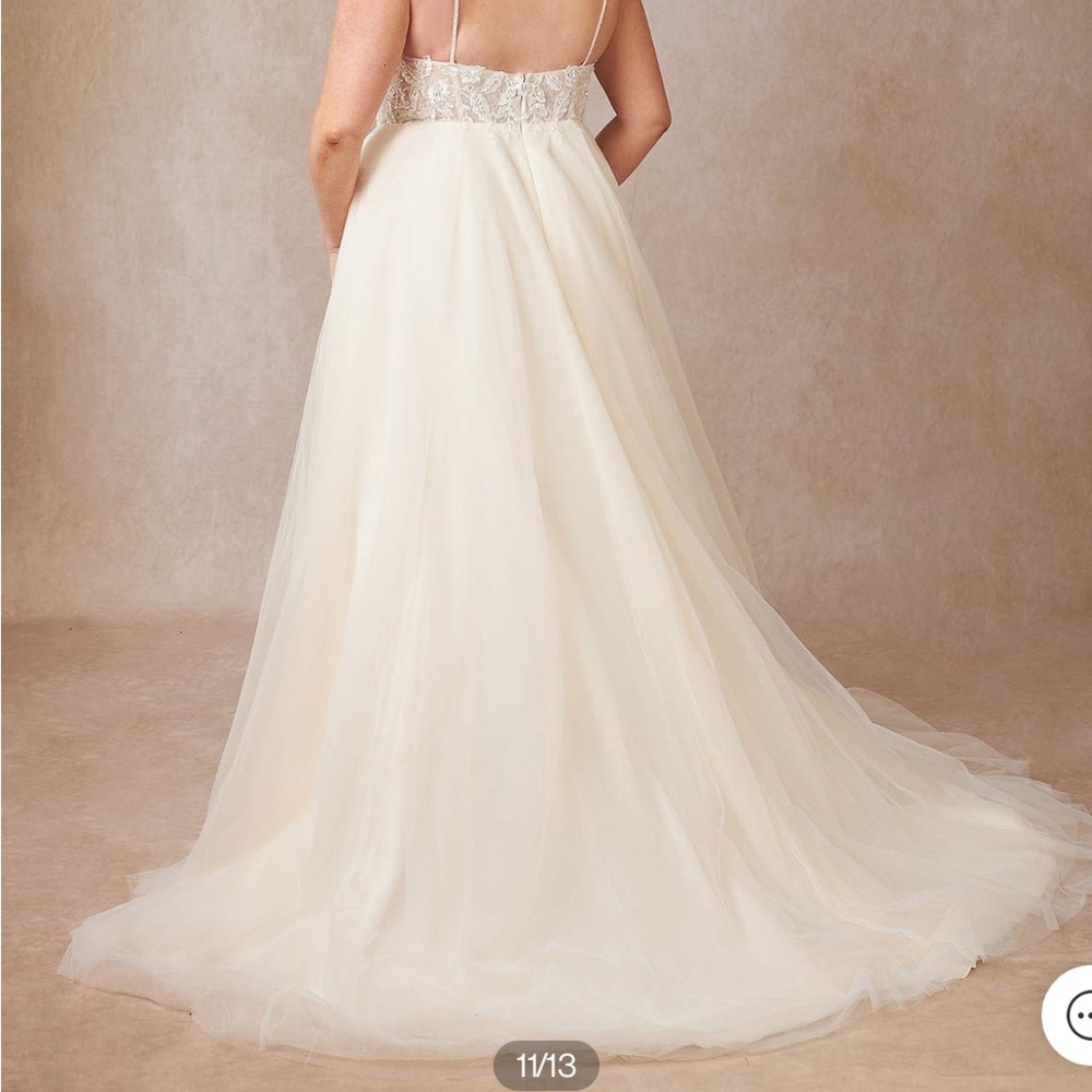 Azazie Tatiana NWT wedding dress - Picture 11 of 13